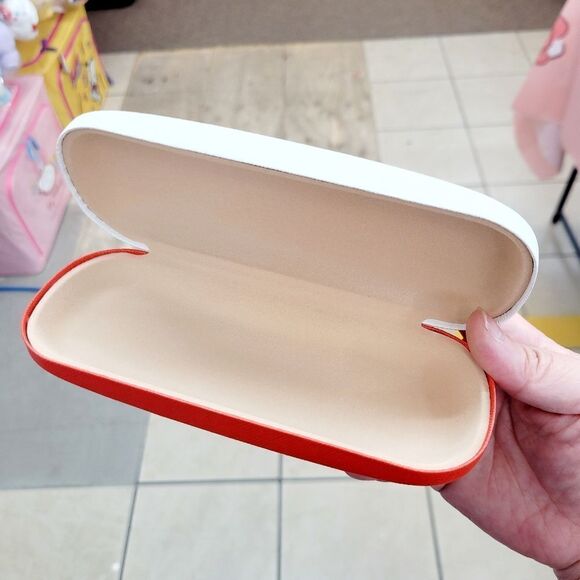 Brand New Hello Kitty Eye Glasses Hard Case - Picture 3 of 6